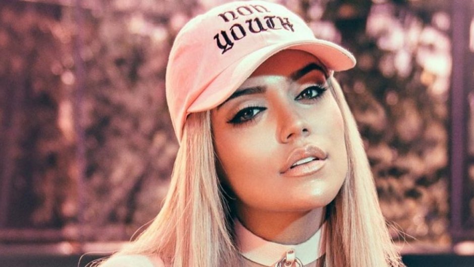 karol-g-impact-al-mostrar-sus-pronunciadas-curvas-en-la-web-diarios